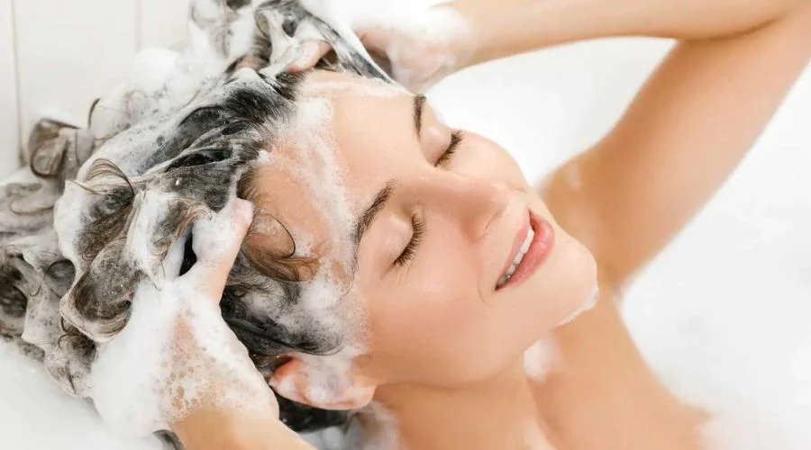 Products with a lot of alcohol tend to dry hair, making it thirsty for moisture. 