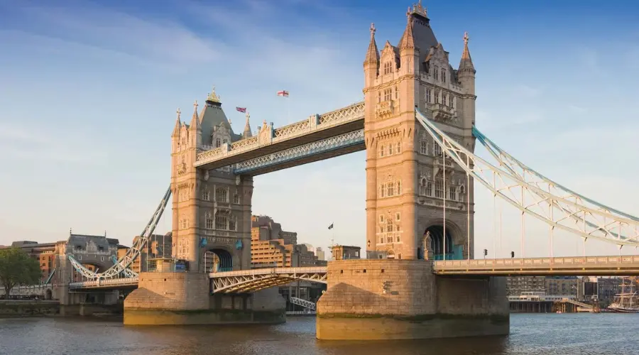  Tower Bridge is a famous landmark sometimes confused with London Bridge