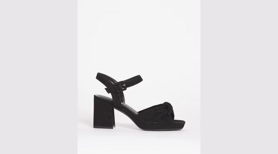    Knotted heeled sandal e fit