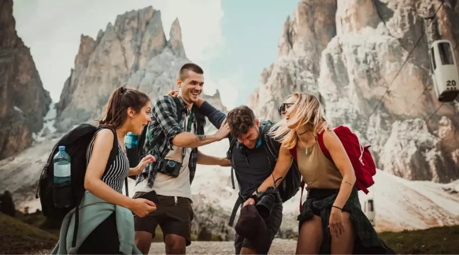 Connect with Fellow Travellers