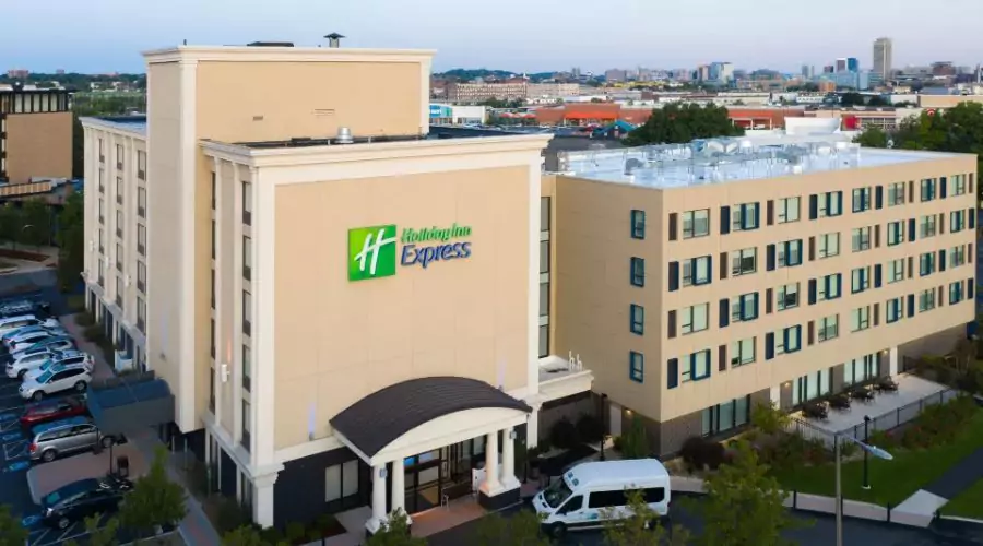 Places to visit during your Holiday Inn Express Boston an IHG Hotel stay 