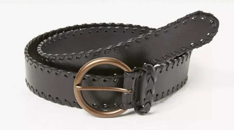 The Whipstitch Western Belt: Mixing Elegance and Functionality