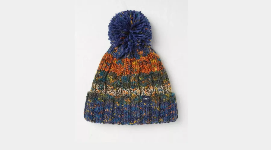Twist Yarn Bobble Hat