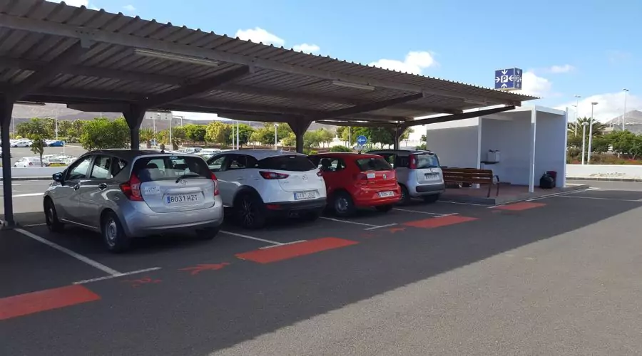 Why is a Car Rental in Lanzarote Recommended?
