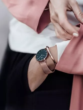 Relojes y joyas en oro rosa | Oglooks