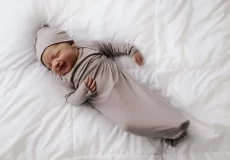 Newborn_baby_photoshoot_smile_10