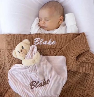 Personalised-Brown-Diamond-Knitt