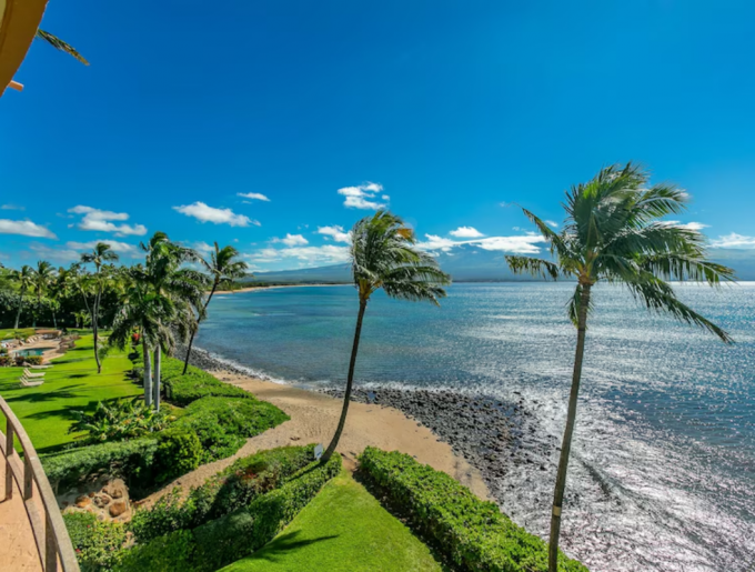 Tropical Maui Sands Island Retreat