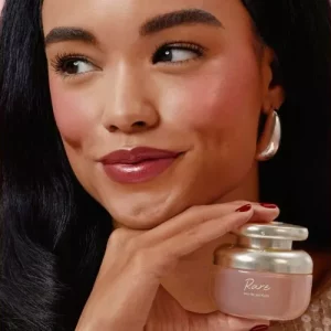 Rare Beauty Blush Nuancen | Oglooks
